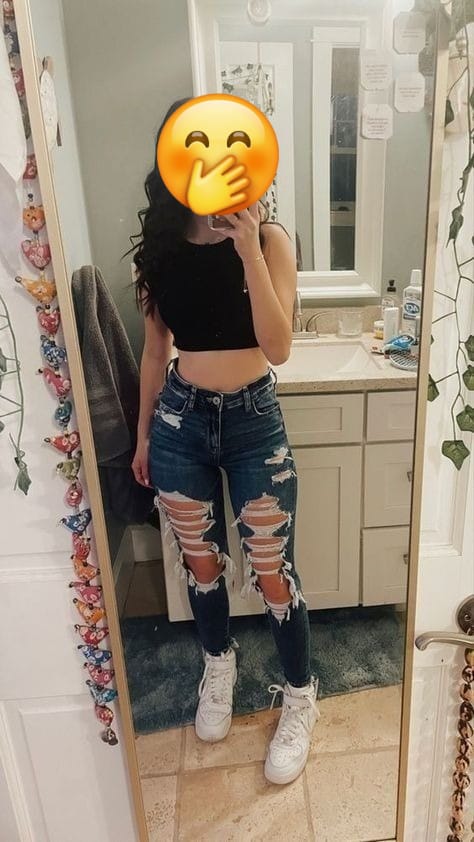 Brenda 25 años  Masajista de profeción,  Abierta  a su trabajo  Desplazamientos a Barranquilla, Santa Marta , Cartagena